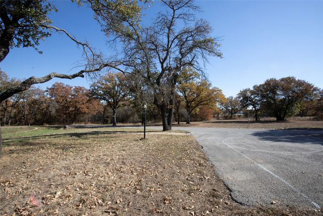 1665 US Highway 380 E, Graham, TX 76450