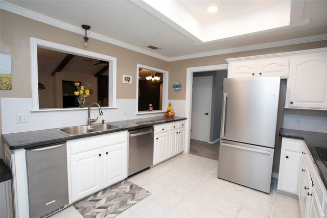 1665 US Highway 380 E, Graham, TX 76450