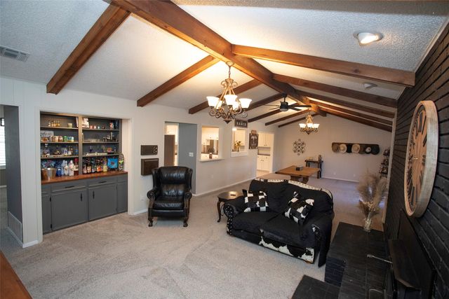 1665 US Highway 380 E, Graham, TX 76450