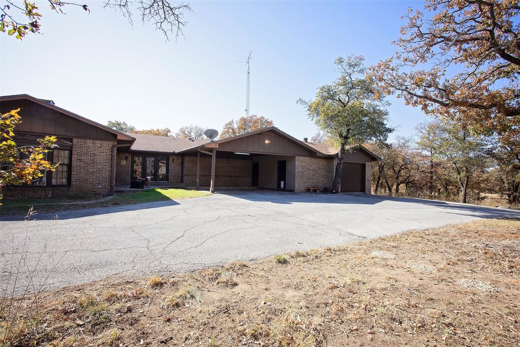1665 US Highway 380 E, Graham, TX 76450