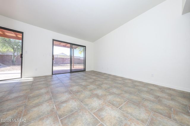 10140 E Karen Place, Tucson, AZ 85748
