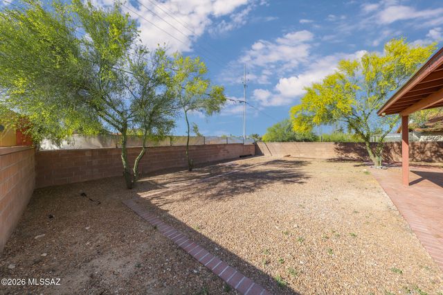 10140 E Karen Place, Tucson, AZ 85748