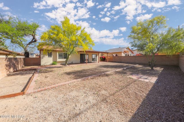 10140 E Karen Place, Tucson, AZ 85748