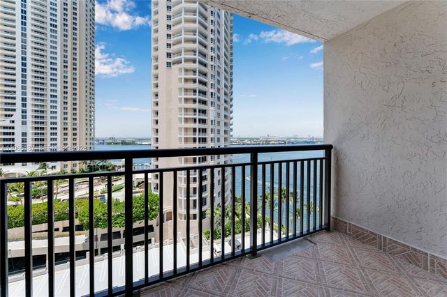 540 Brickell Key Dr 1422, Miami, FL 33131