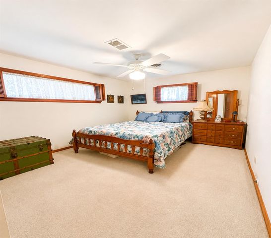 317 Richmond Street, Angleton, TX 77515