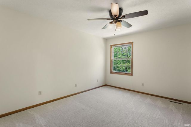 10460 Covey Court, Granger, IN 46530