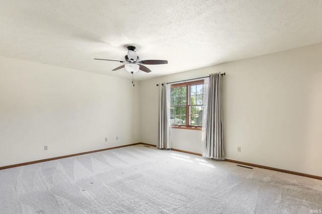 10460 Covey Court, Granger, IN 46530