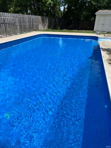10460 Covey Court, Granger, IN 46530