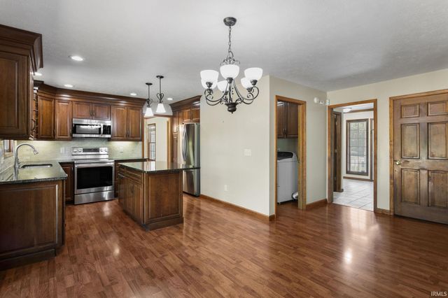 10460 Covey Court, Granger, IN 46530