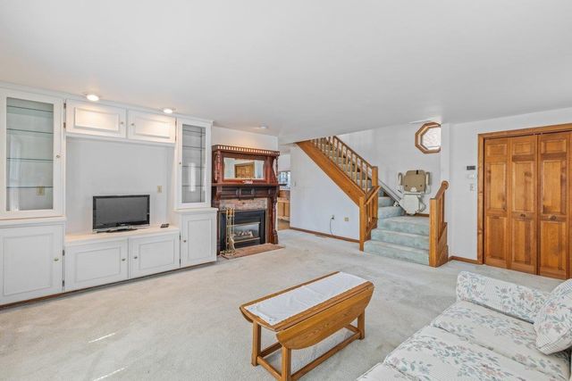1 twelfth Street, Hampton, NH 03842