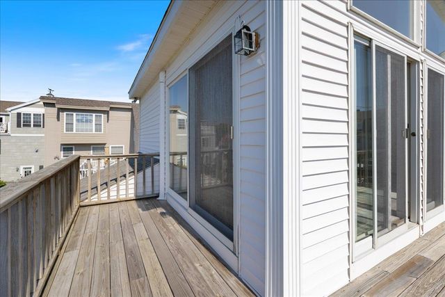 1 twelfth Street, Hampton, NH 03842