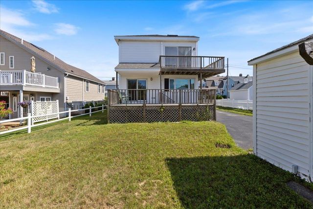 1 twelfth Street, Hampton, NH 03842