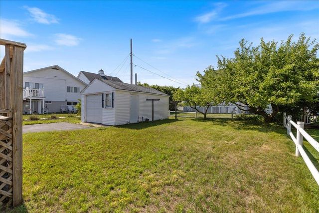 1 twelfth Street, Hampton, NH 03842