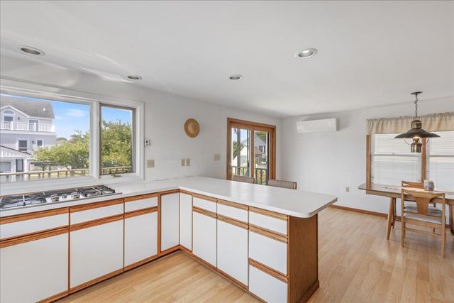 1 twelfth Street, Hampton, NH 03842