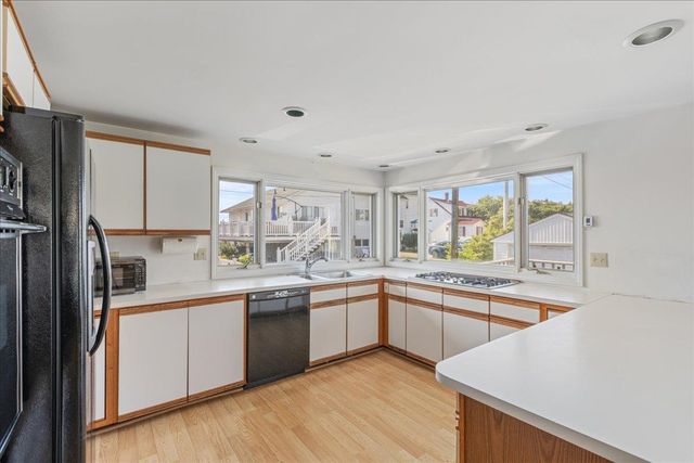 1 twelfth Street, Hampton, NH 03842