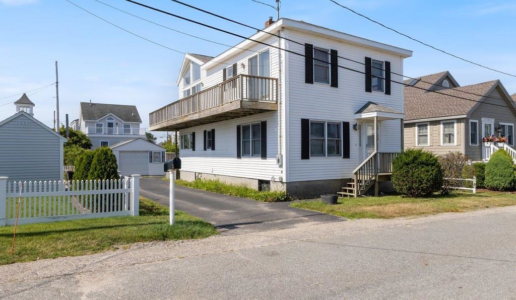 1 twelfth Street, Hampton, NH 03842