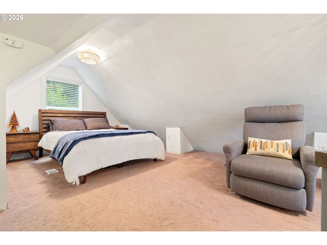 5325 Sw ARNOLD St, Portland, OR 97219