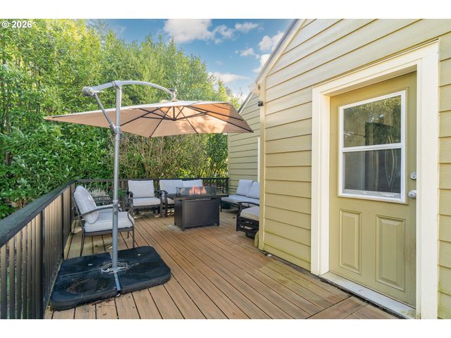 5325 Sw ARNOLD St, Portland, OR 97219