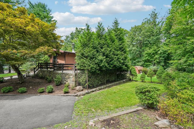 61 Lakeview Drive, Tomkins Cove, NY 10986
