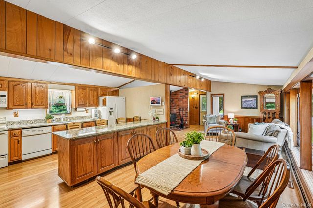 61 Lakeview Drive, Tomkins Cove, NY 10986