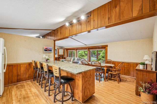 61 Lakeview Drive, Tomkins Cove, NY 10986