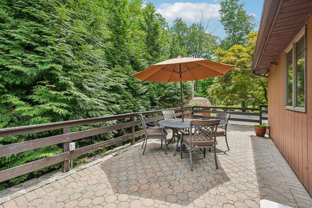 61 Lakeview Drive, Tomkins Cove, NY 10986