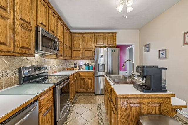 6 County House Cir, Carthage, TN 37030