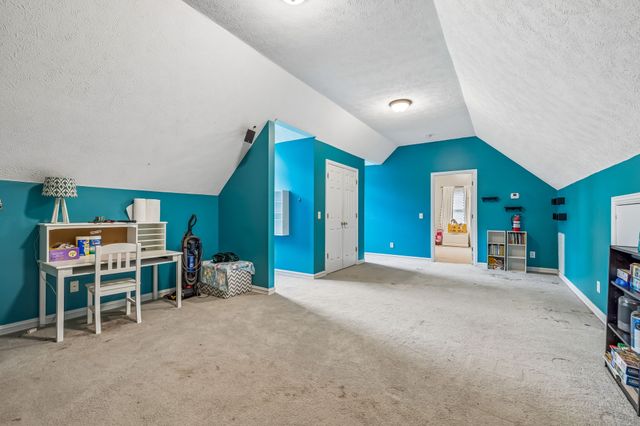 6 County House Cir, Carthage, TN 37030
