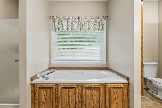 6 County House Cir, Carthage, TN 37030