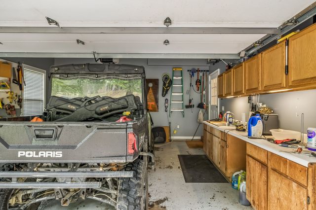 6 County House Cir, Carthage, TN 37030