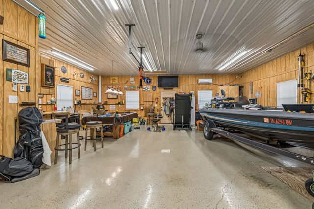 6 County House Cir, Carthage, TN 37030
