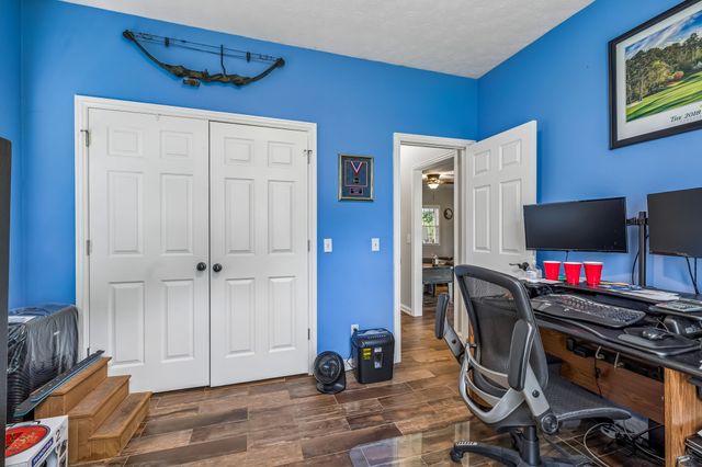 6 County House Cir, Carthage, TN 37030