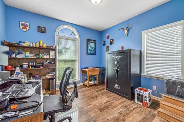 6 County House Cir, Carthage, TN 37030