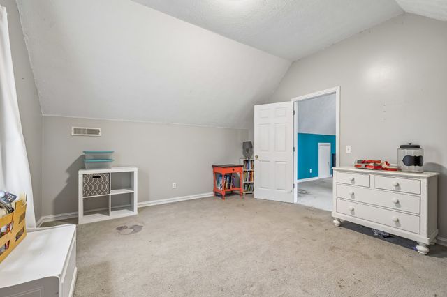6 County House Cir, Carthage, TN 37030