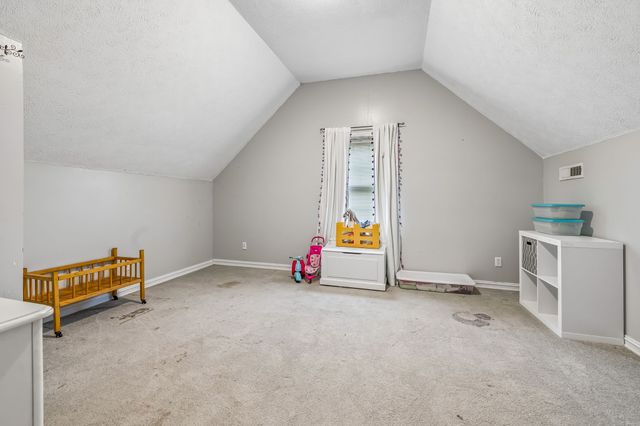 6 County House Cir, Carthage, TN 37030