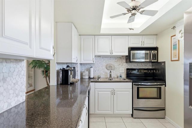 1215 S PORTOFINO DRIVE 406, Sarasota, FL 34242