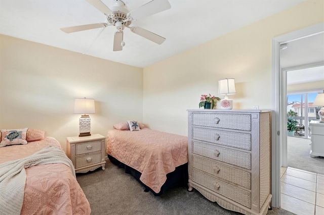1215 S PORTOFINO DRIVE 406, Sarasota, FL 34242