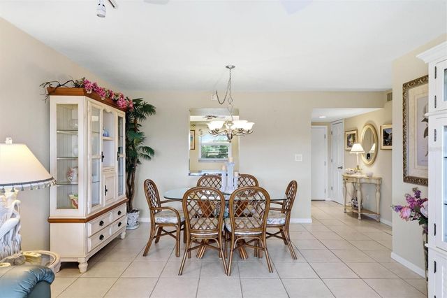 1215 S PORTOFINO DRIVE 406, Sarasota, FL 34242