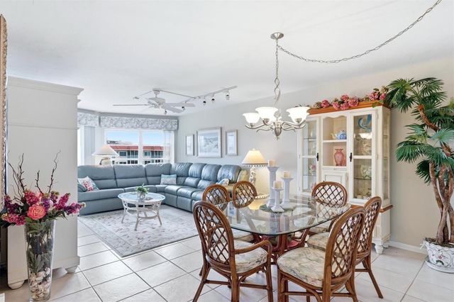 1215 S PORTOFINO DRIVE 406, Sarasota, FL 34242