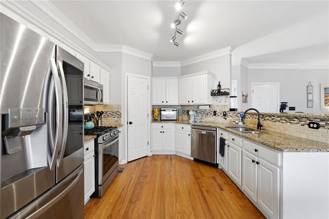 6036 Bateau Drive, Flowery Branch, GA 30542