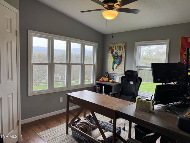 298 Rabbit Run Lane, Dryden, VA 24243