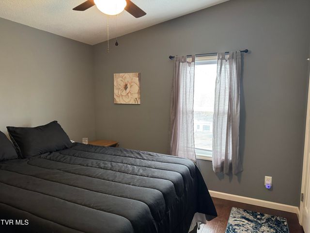 298 Rabbit Run Lane, Dryden, VA 24243