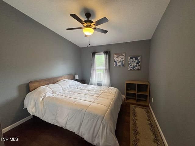 298 Rabbit Run Lane, Dryden, VA 24243