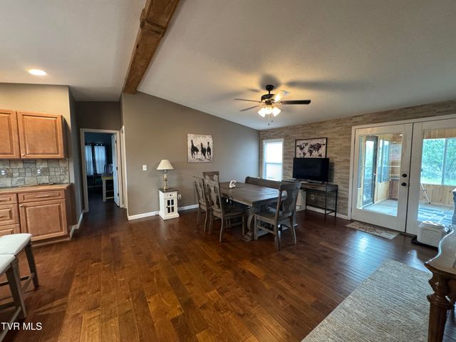 298 Rabbit Run Lane, Dryden, VA 24243
