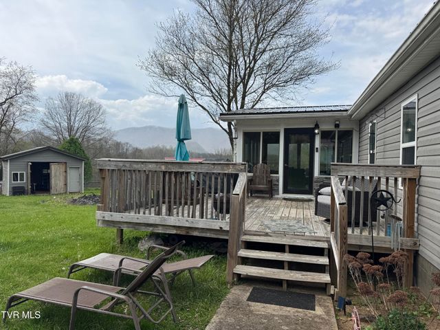298 Rabbit Run Lane, Dryden, VA 24243