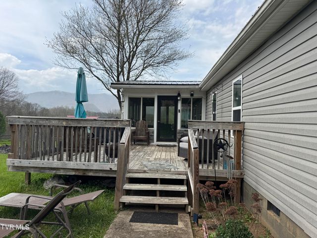 298 Rabbit Run Lane, Dryden, VA 24243