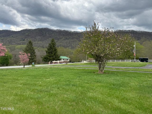298 Rabbit Run Lane, Dryden, VA 24243