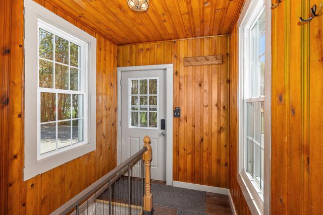 315 E Coffren Avenue, Greenville, MI 48838