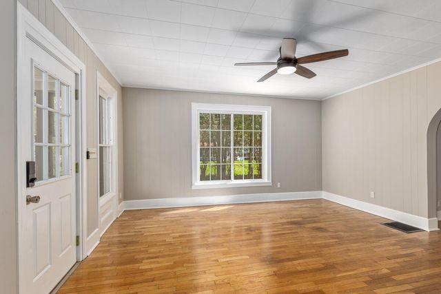 315 E Coffren Avenue, Greenville, MI 48838