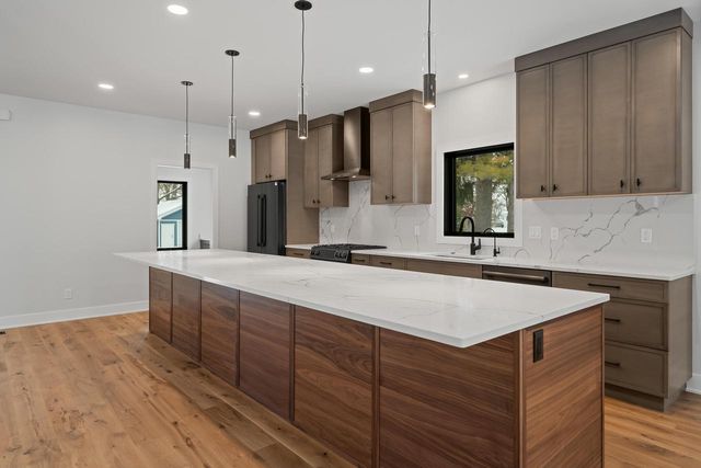 19 Cedar Point DRIVE, Williams Bay, WI 53191